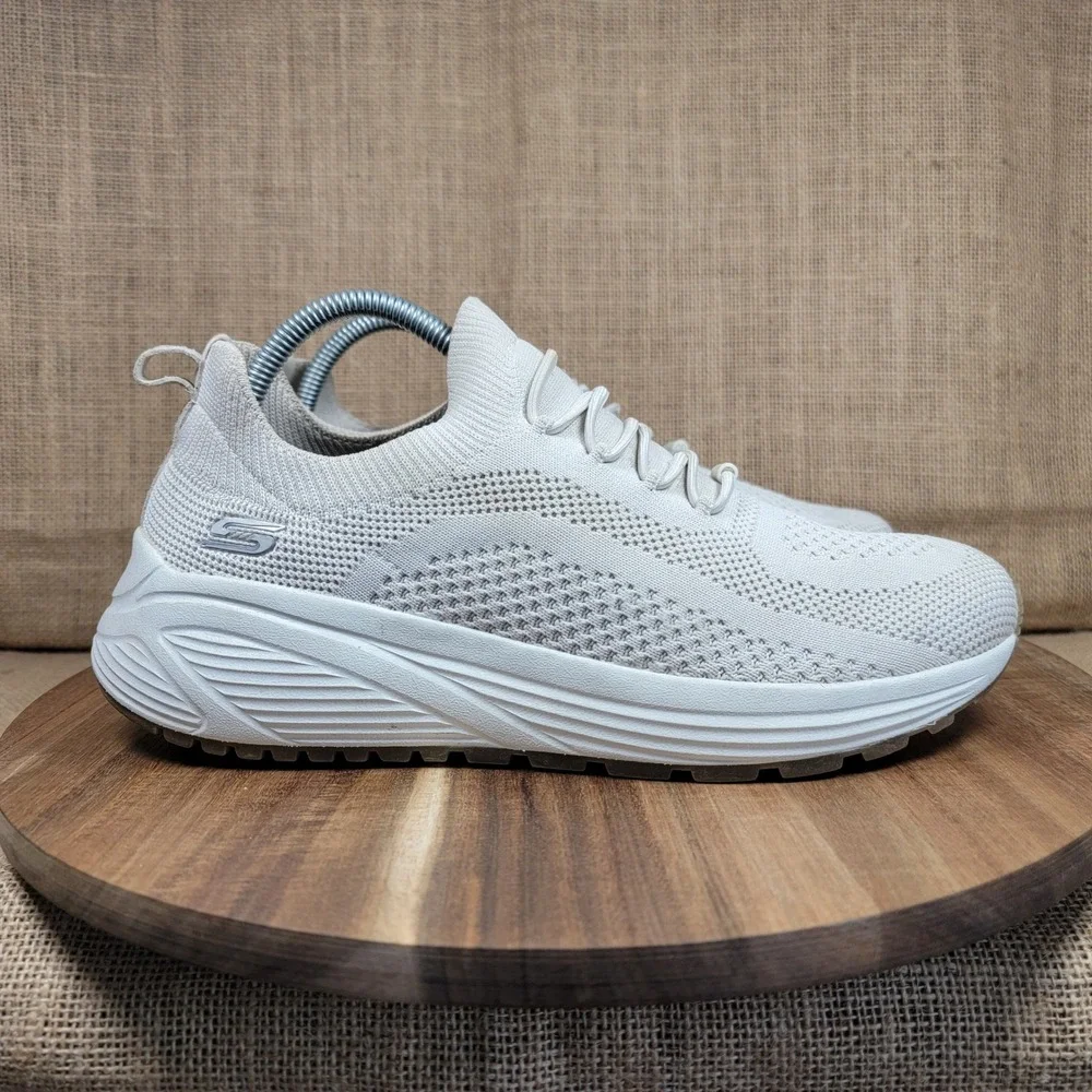 Skechers stretch white